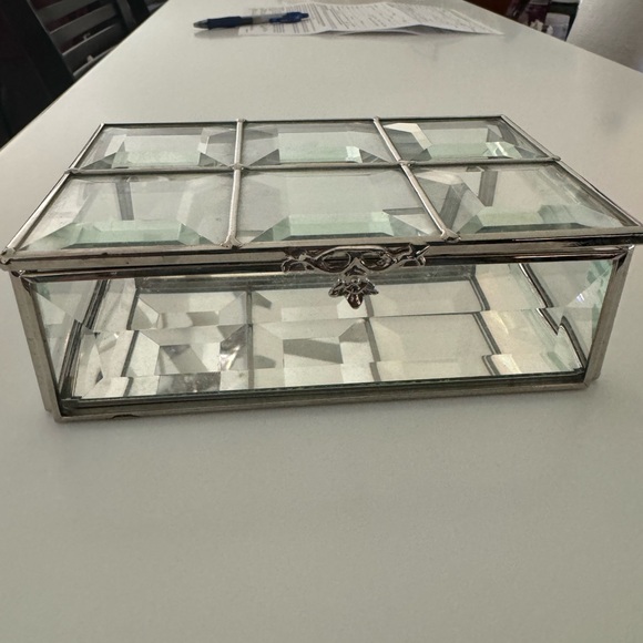 Nicole Miller Jewelry Trinket Box Beveled Glass Mirrored - Picture 11 of 11